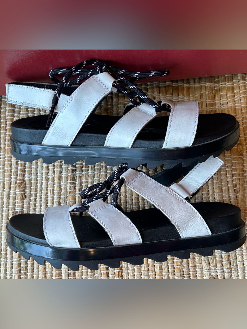 SOREL s7.5 White Leather Lace-Up Sport Sandals-Look NEW! Secure slingback- - Picture 6 of 10